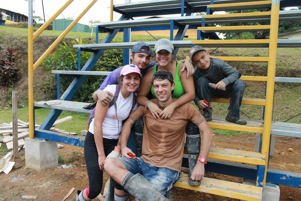 Liani and other volunteers